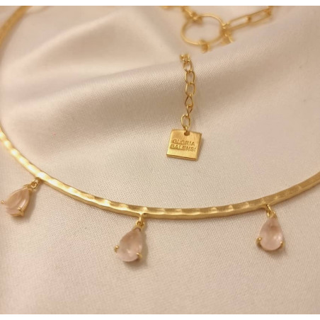 NAYA torque necklace with pink quartz, view zoom on stone 2 | Gloria Balensi