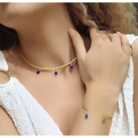 Bracelet Jonc plaqué or AVA avec Lapis lazuli, vue portée| Gloria Balensi