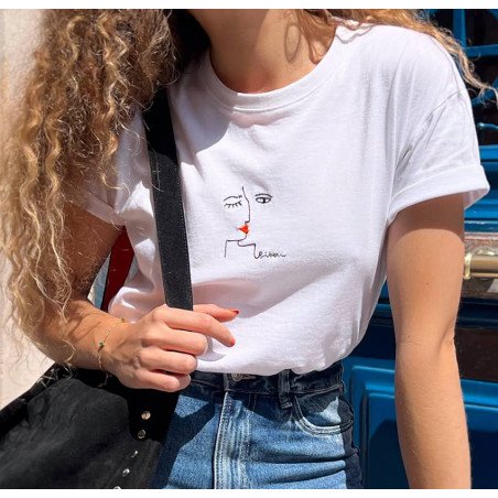 White tee-shirt in organic cotton with LE BISOU embroidery,  view 3| Gloria Balensi