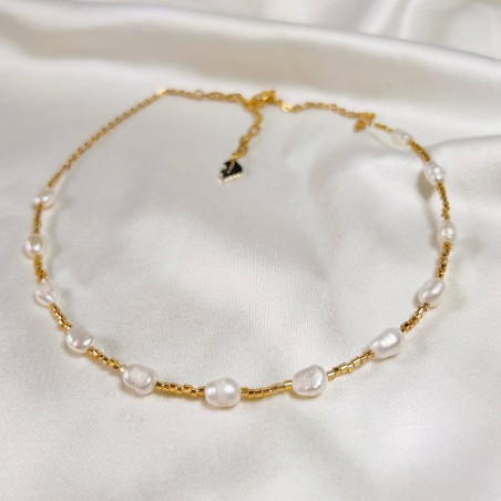 PERLINA choker necklace in freshwater pearls and golden pearls | Gloria Balensi jewellery
