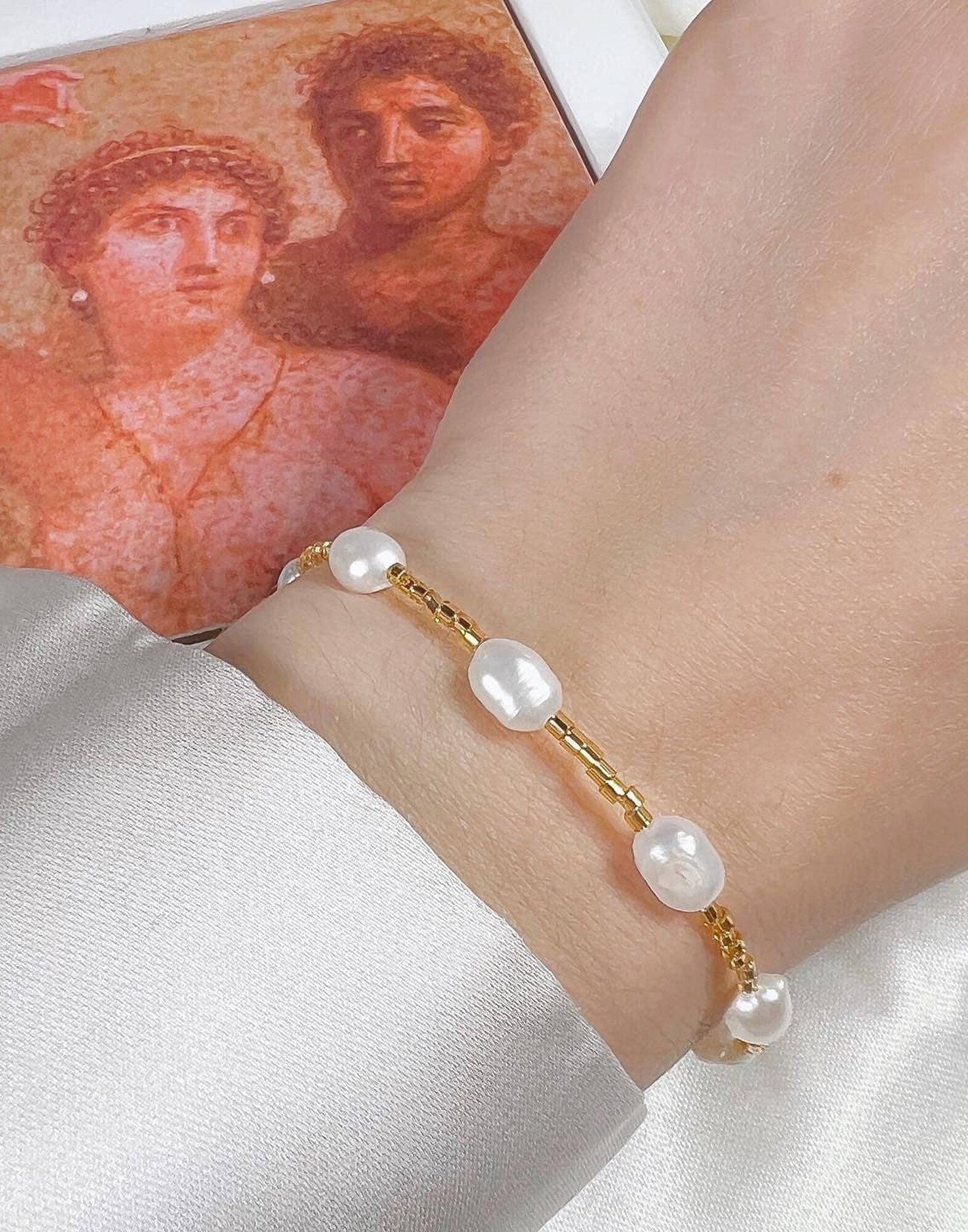 Bracelet PERLINA en perles d’eau douce et perles dorées |Gloria Balensi Bracelet PERLINA en perles d’eau douce et perles dorées |Gloria Balensi