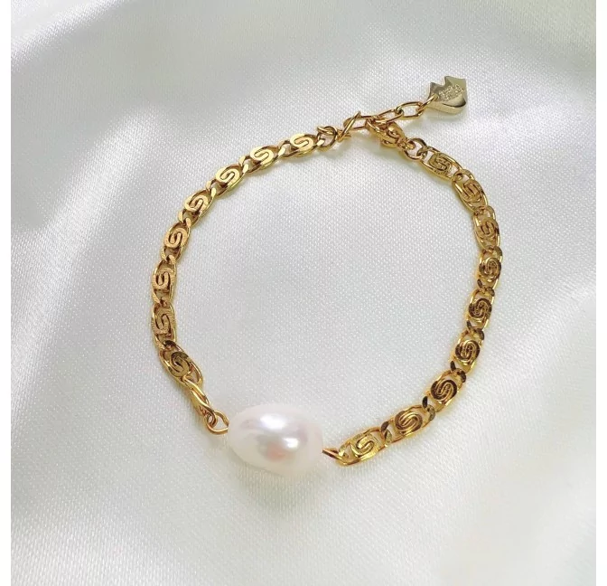 PERLYA gold bracelet in stainless steel and freshwater baroque pearl |Gloria Balensi