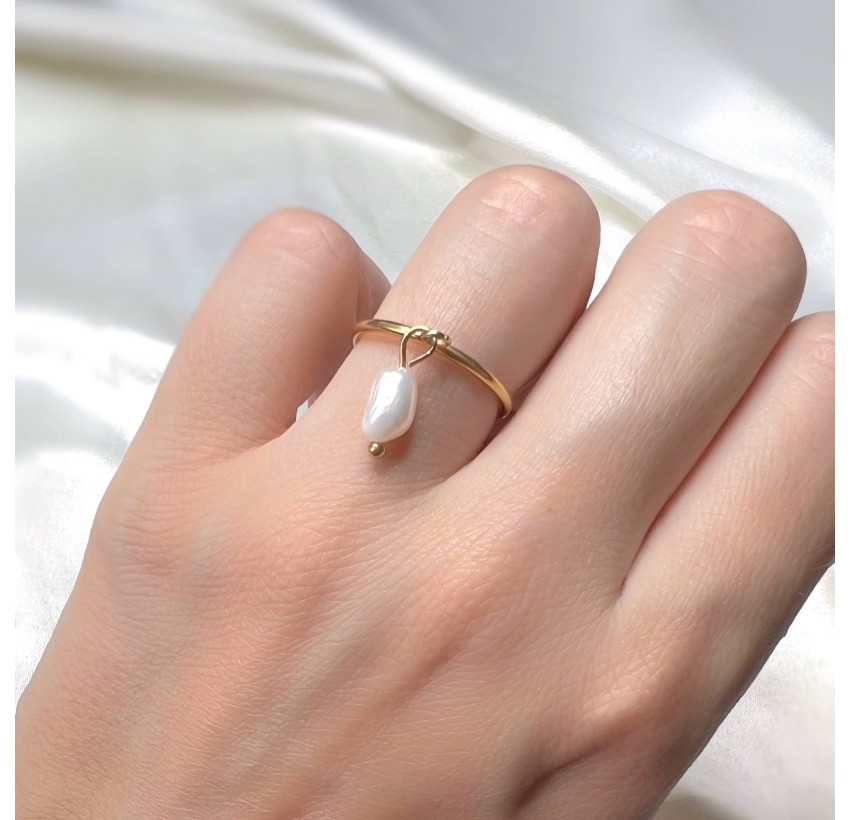 NAYA stainless steel adjustable ring with baroque freshwater pearl| Gloria Balensi jewellery