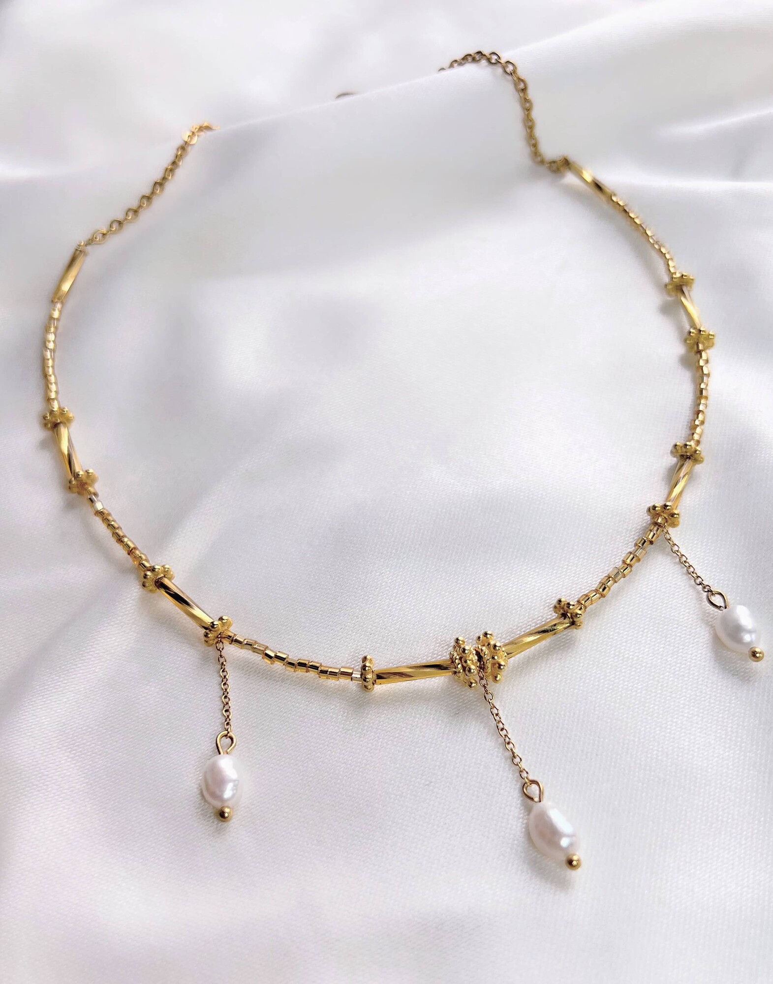 Necklace VENEZIA in glass beads of MURANO and baroque freshwater pearl |Gloria Balensi