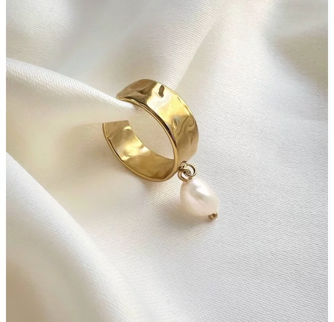 LYA adjustable gold ring in hammered stainless steel and freshwater baroque pearl |Gloria Balensi