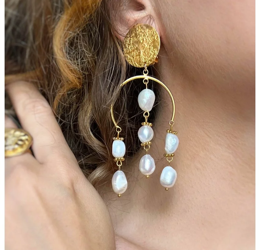 Boucles d’oreilles ANTIQUE pendantes à clips en perles d’eau douce et acier inoxydable |Gloria Balensi