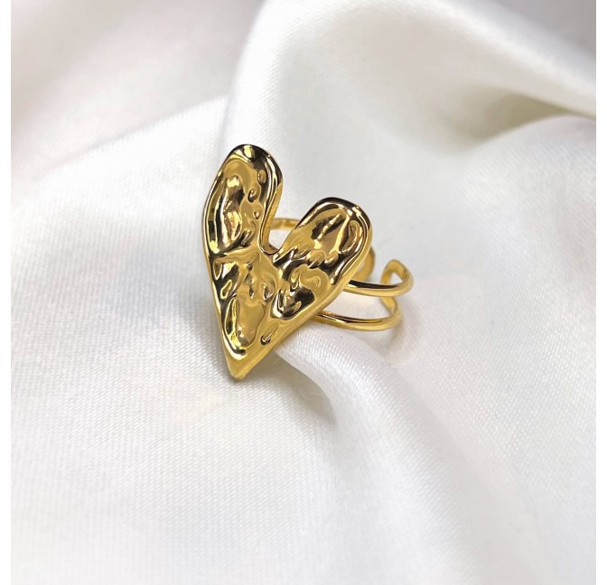 Adjustable gold-plated hammered stainless steel heart ring|Gloria Balensi artisan jewellery design