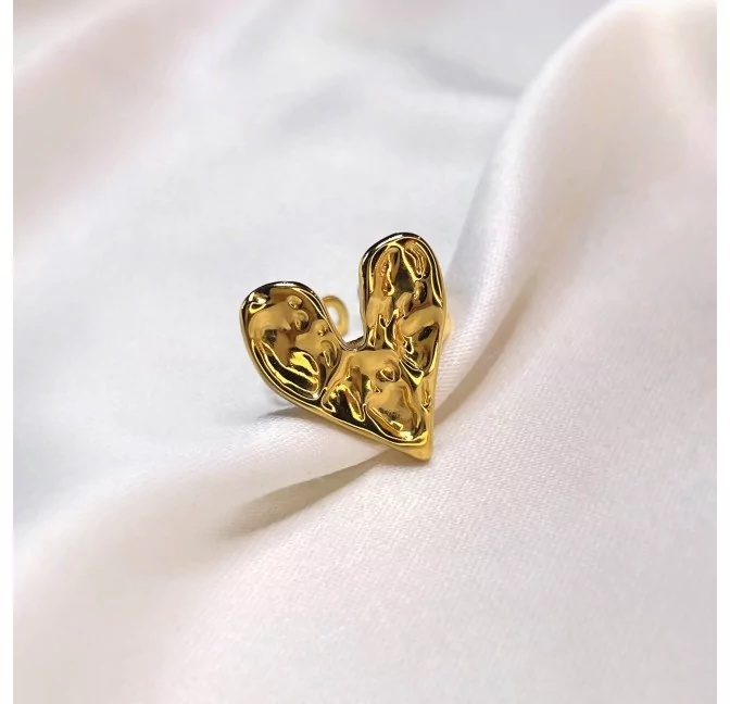 Adjustable gold-plated hammered stainless steel heart ring |Gloria Balensi