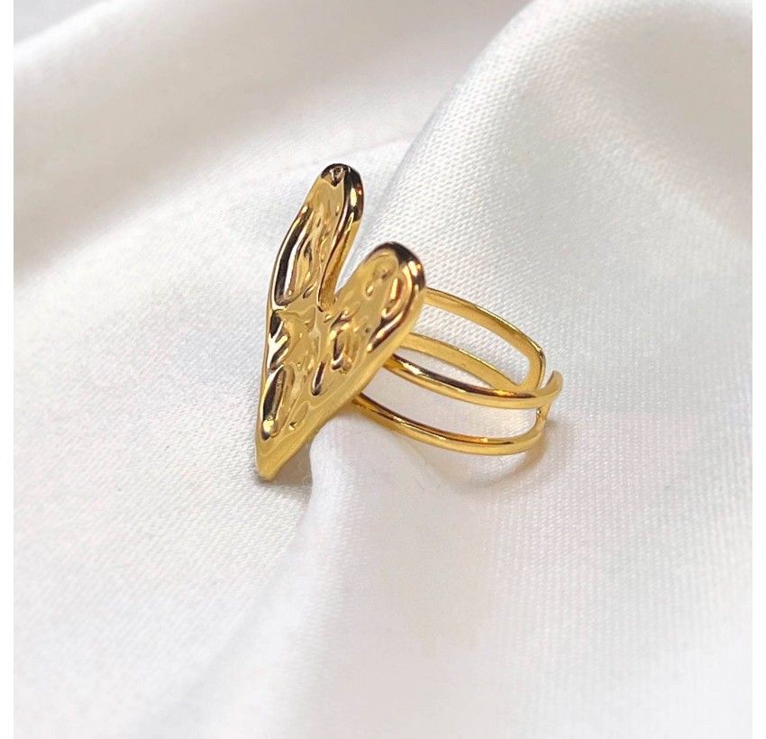 Adjustable gold-plated hammered stainless steel heart ring|Gloria Balensi artisan jewellery design