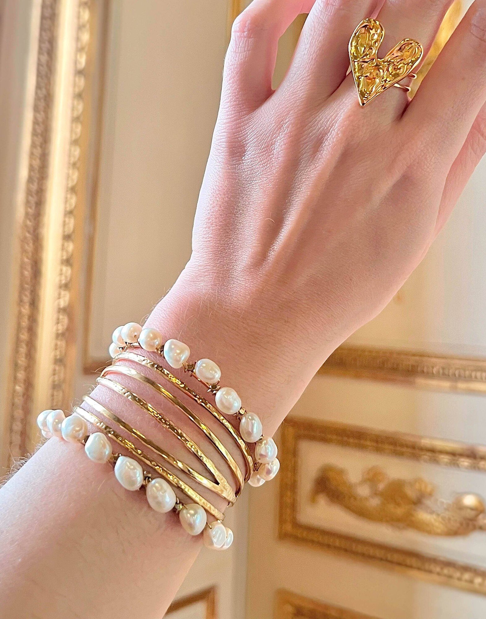 Bracelet manchette en acier inoxydable et perles baroques d’eau douce THALIA |Gloria Balensi