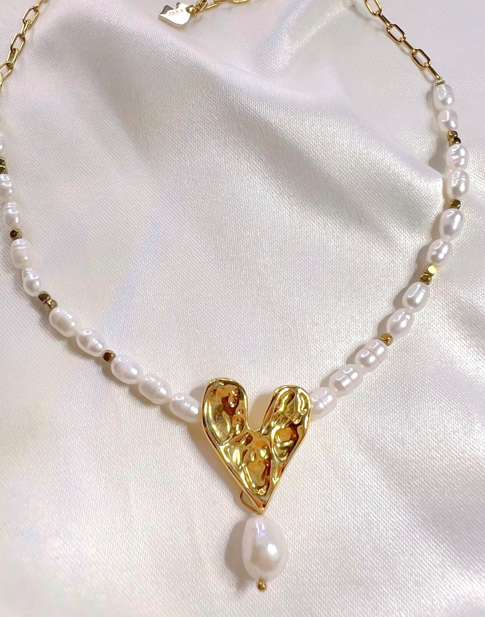 Pearl necklace with stainless steel heart pendant | Gloria Balensi jewellery