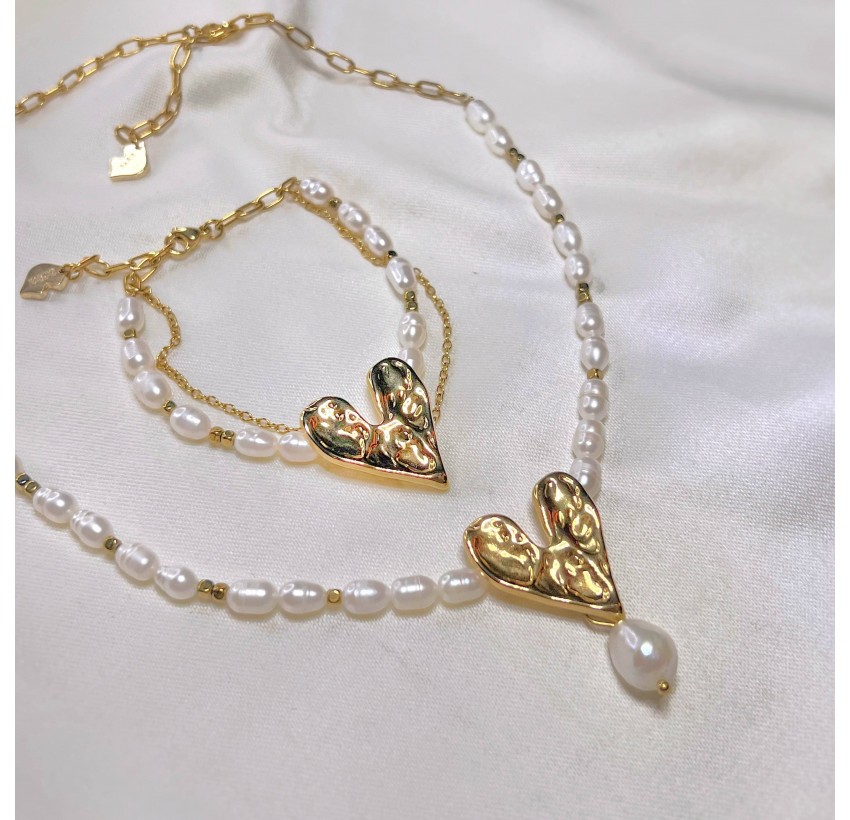 Pearl necklace with stainless steel heart pendant | Gloria Balensi jewellery