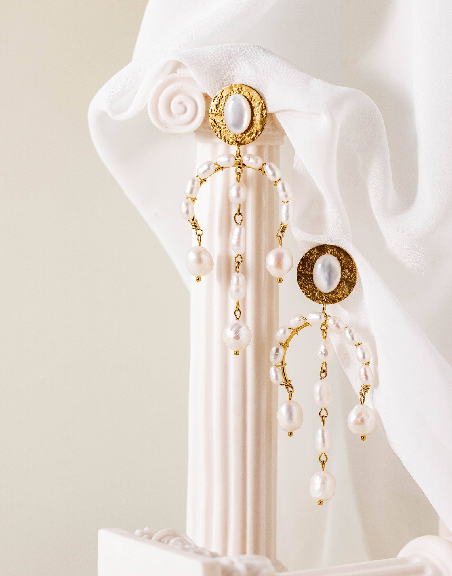 PERLILLA Freshwater Pearl and Stainless Steel Clip-On Earrings |Gloria Balensi