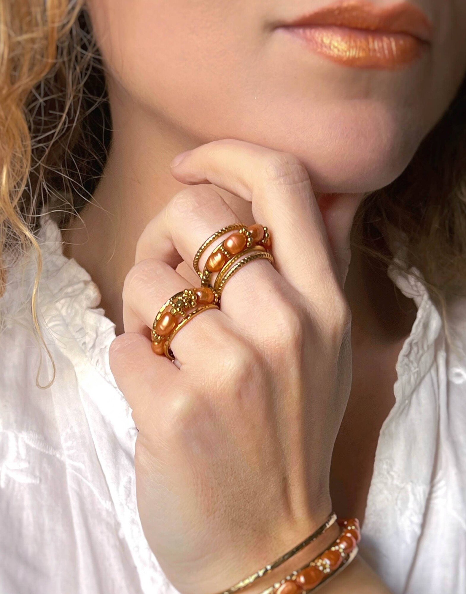 Bague ajustable en acier inoxydable et perles de culture terracotta - LINA | Gloria Balensi Paris bijoux