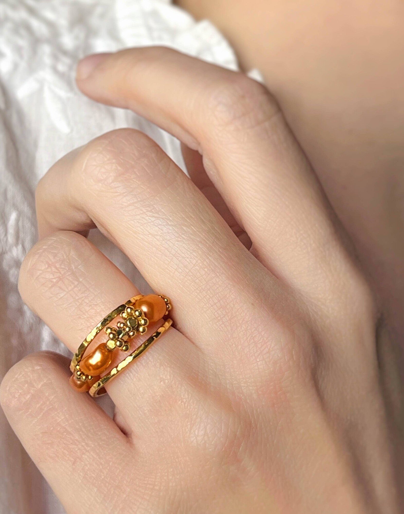 Bague ajustable en acier inoxydable et perles de culture terracotta - LINA | Gloria Balensi Paris bijoux