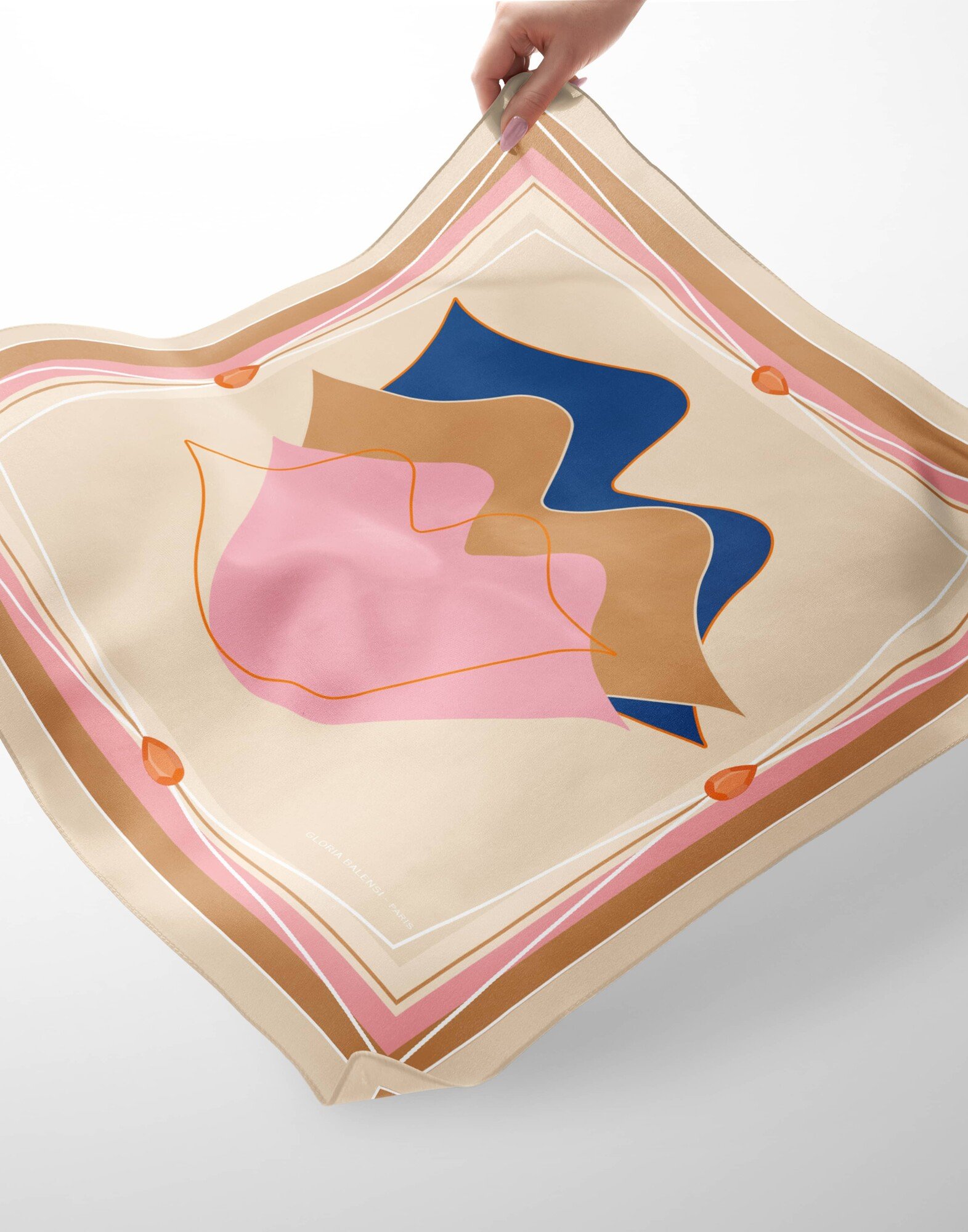 Carré de soie 69cm, twill de soie imprimé bouche MUSE - Beige rose bleu marine| Gloria Balensi