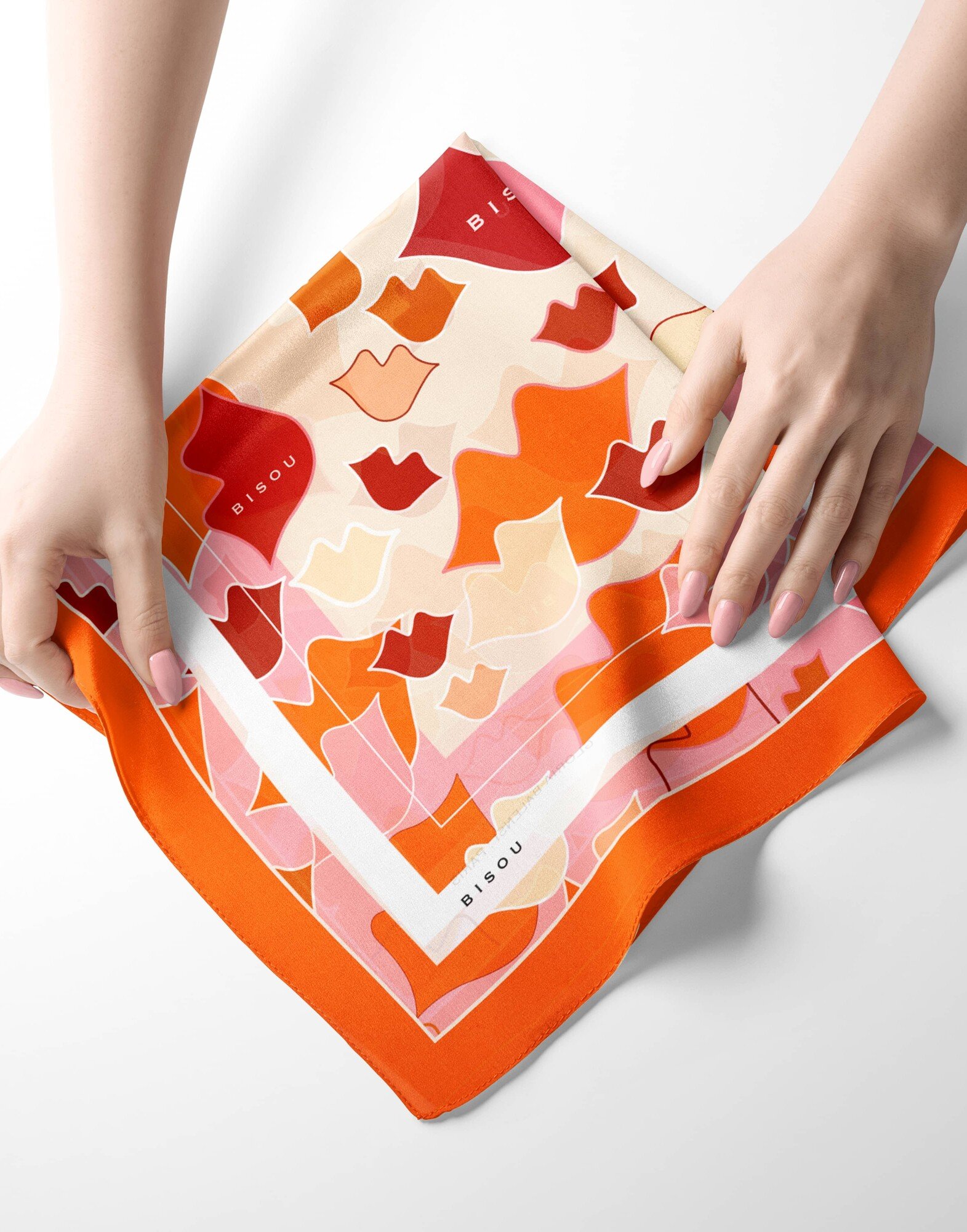 Foulard carré en twill de soie - Camouflage bouches orange 69cm| Gloria Balensi foulards