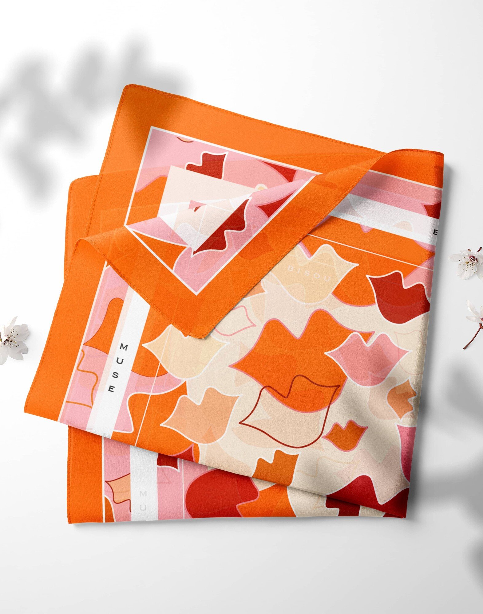 Foulard carré en twill de soie - Camouflage bouches orange 69cm| Gloria Balensi foulards