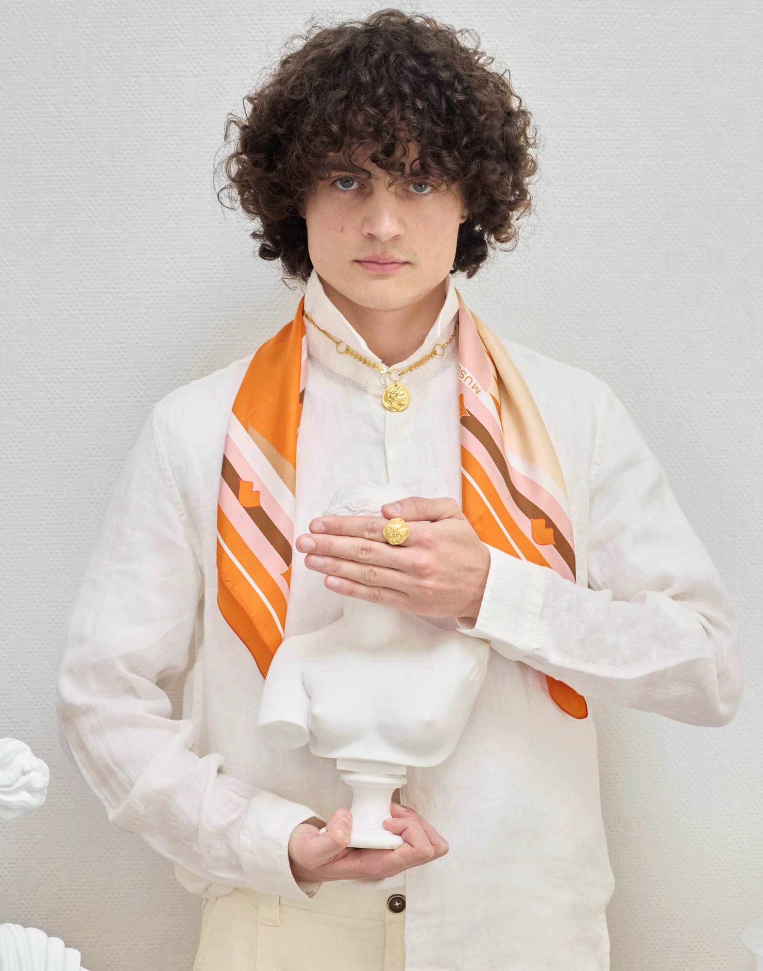 Foulard carré en twill de soie - imprimé LE BISOU orange 69cm| Gloria Balensi foulards