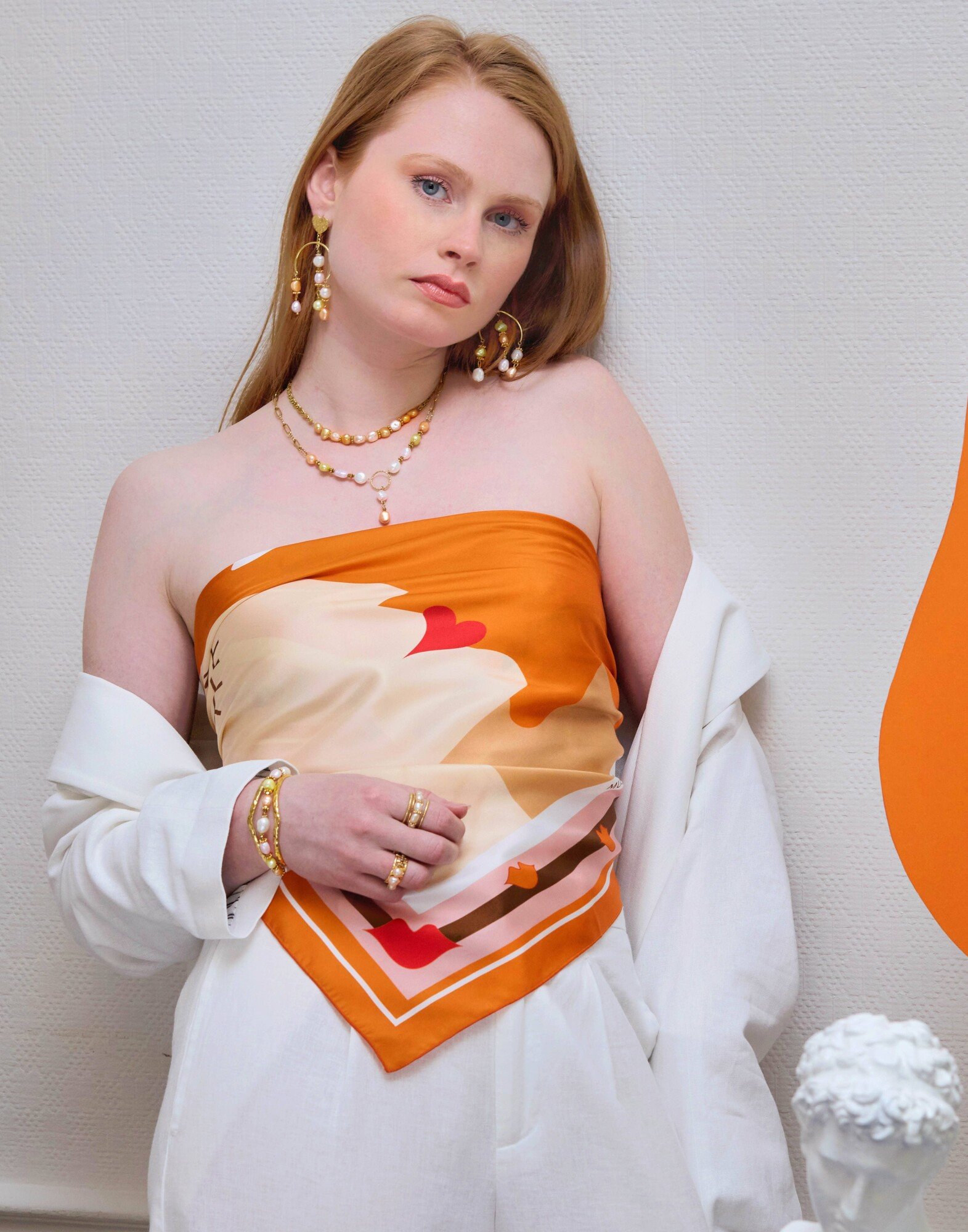 Foulard carré en twill de soie - imprimé LE BISOU orange 69cm| Gloria Balensi foulards