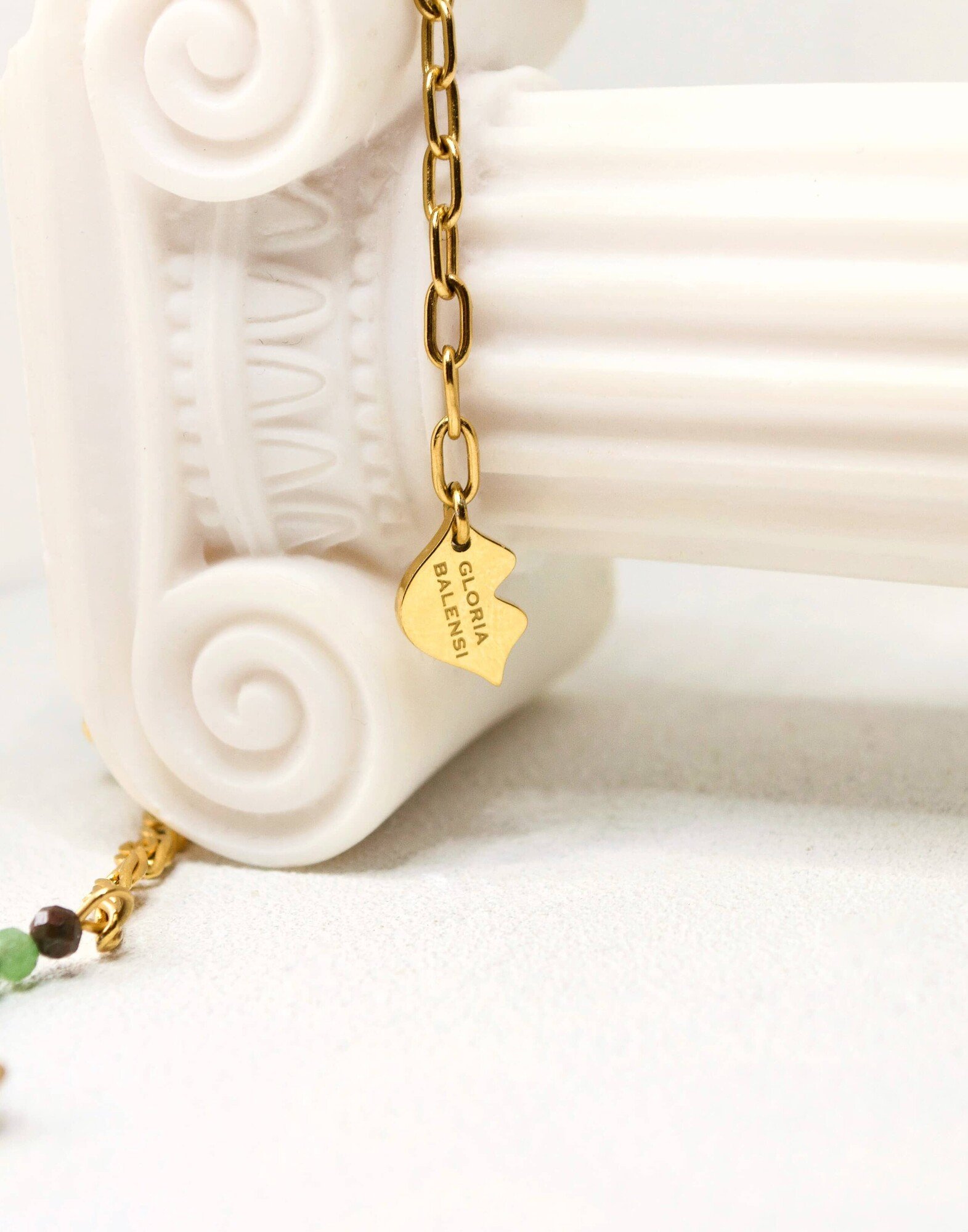 Collier ras du cou en rubis zoïsite, perle et acier inoxydable - DIVINE | Gloria Balensi Paris bijoux