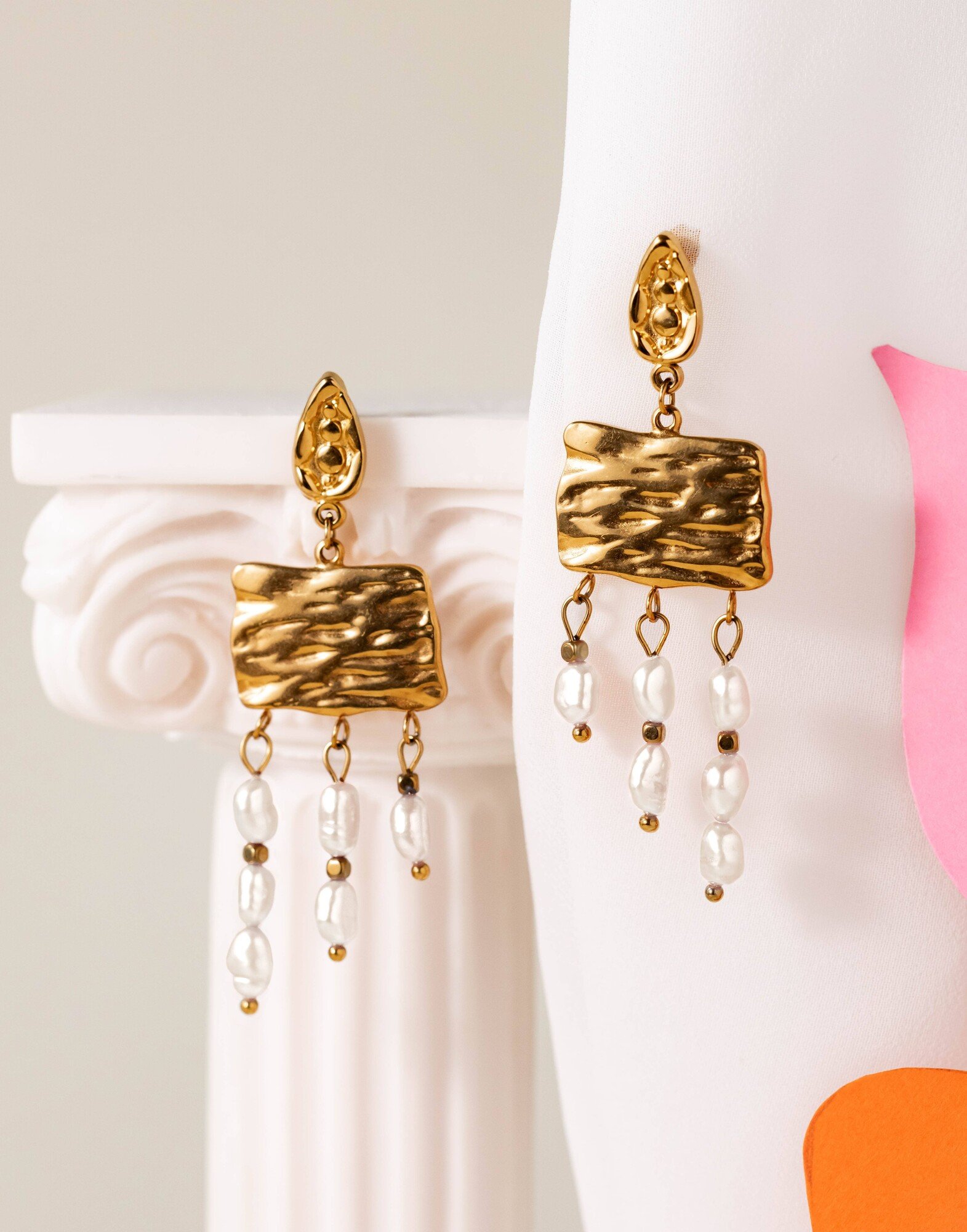 Boucles d’oreilles pendantes perles de culture - HESTIA| Gloria Balensi Paris