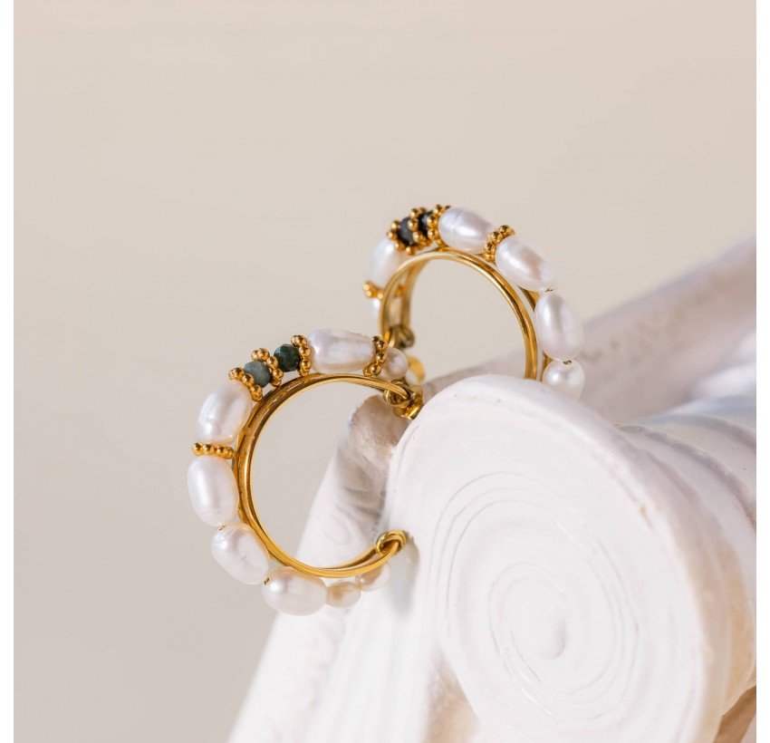 Boucles d’Oreilles Créoles Perles et Émeraude NINA –Style et Artisanat Parisien|Gloria Balensi