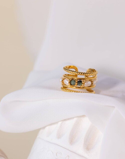 Bague ajustable en acier inoxydable avec perles de culture et émeraudes - NAE | Gloria Balensi Paris bijoux