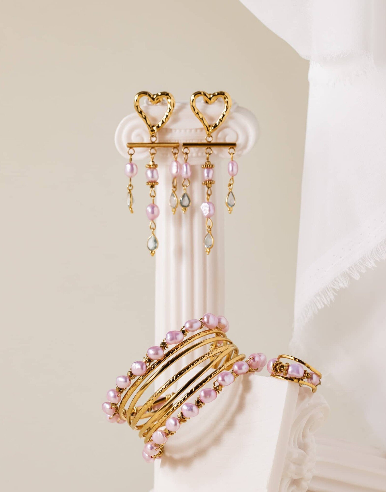 Boucles d’oreilles pendantes coeur perles de culture lila et Aigue-marine - ROMA| Gloria Balensi Paris