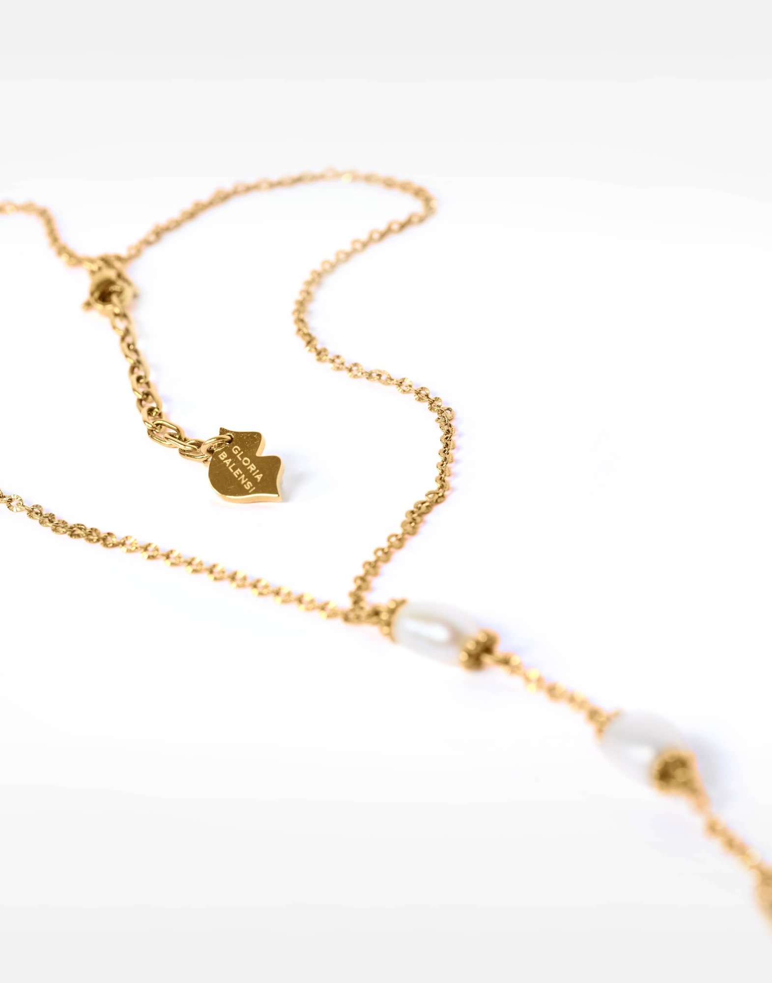 Collier cravate acier inoxydable doré perles baroques d'eau douce et perle antique - KAÏA | Gloria Balensi
