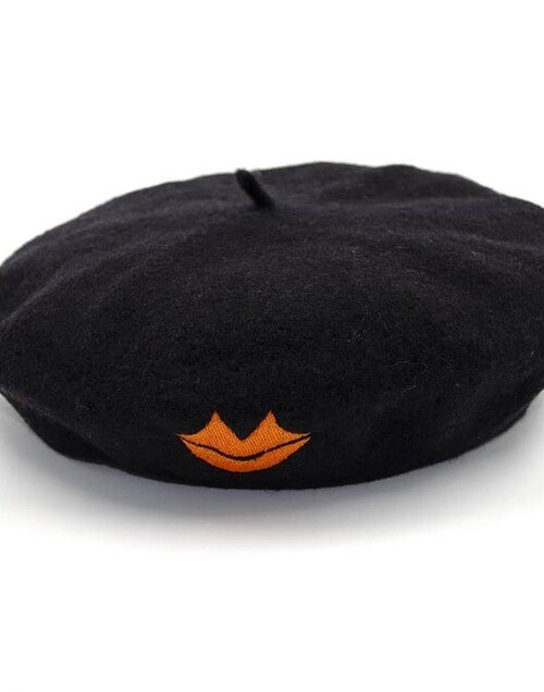 Black wool beret with orange mouth embroidery |Gloria Balensi
