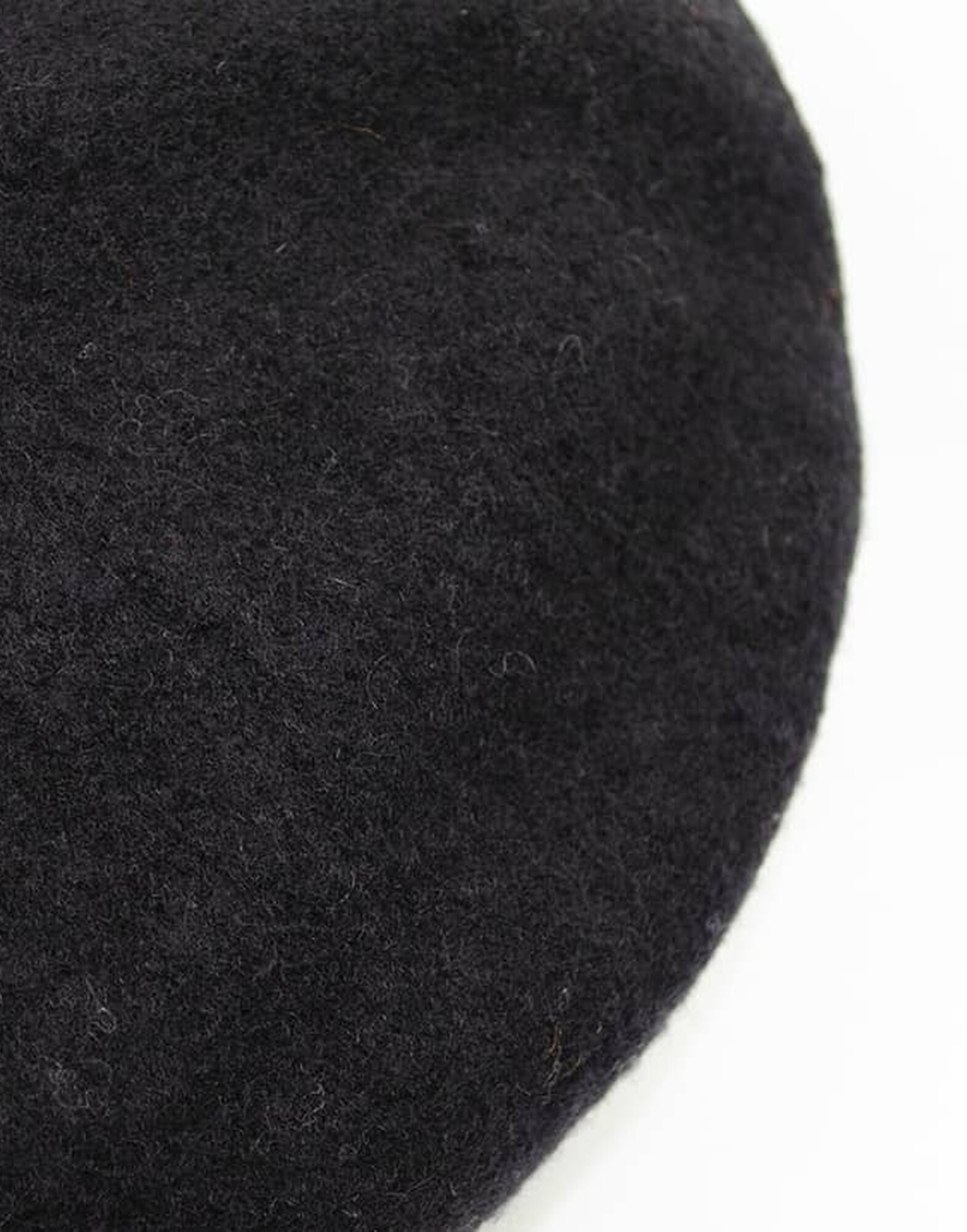 Béret noir en laine avec broderie logo bouche orange |Gloria Balensi