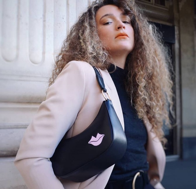 MIA black and pink baguette bag in cowhide leather, look 1 view | Gloria Balensi